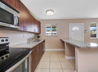 580 NE 150th St APT 2, Miami, FL 33161