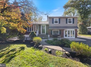 938 Jamison St, Warminster, PA 18974