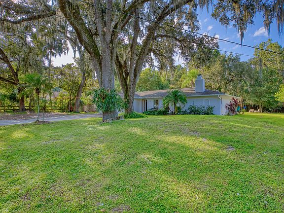 2nd image of 398 Palm Dr