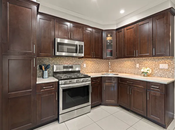 1631 New York Avenue image 3 of 17