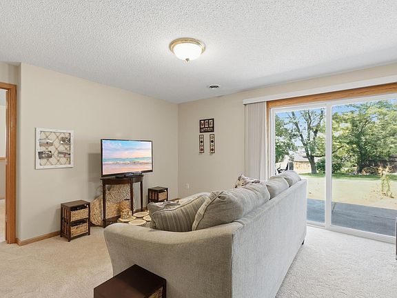 3rd image of 1490 Mallard Pl