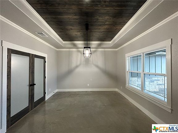 5th image of 212 Hillside Ln