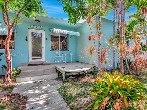 1523 Dewey St, Hollywood, FL 33020