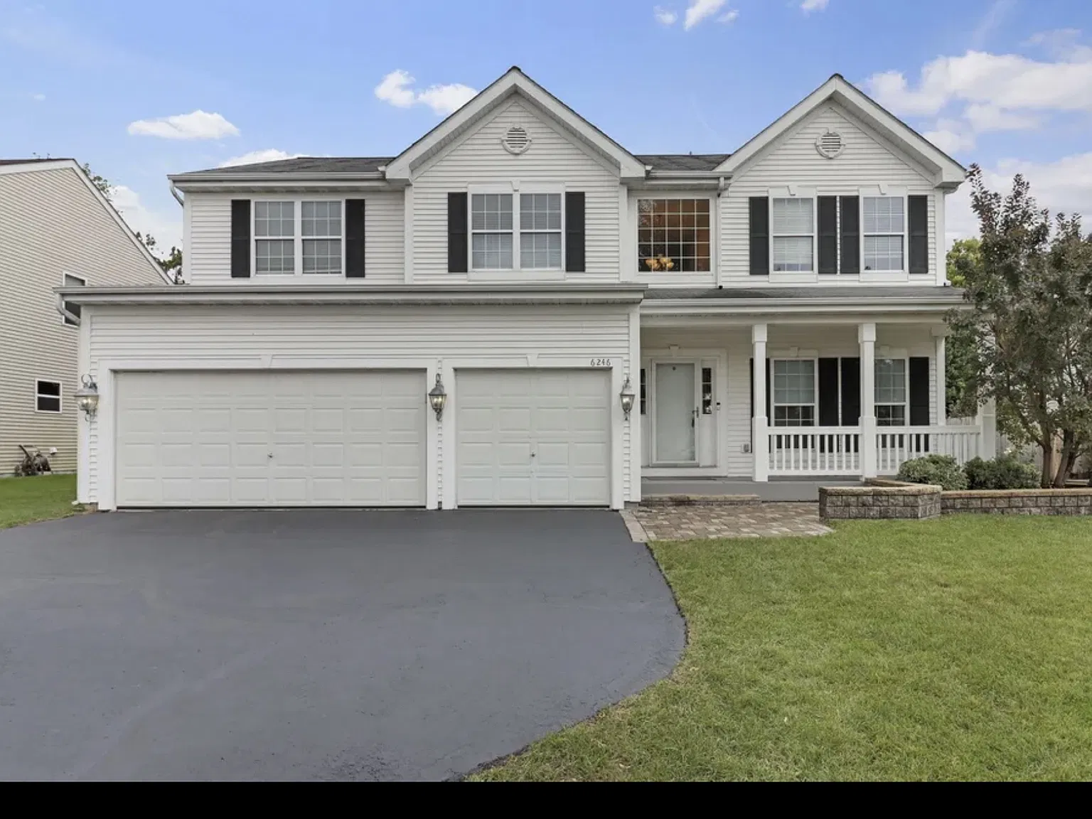 4 bed, 2834 sqft, $3,500 — Photo 1