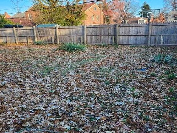 5th image of 7315 Winchester Dr