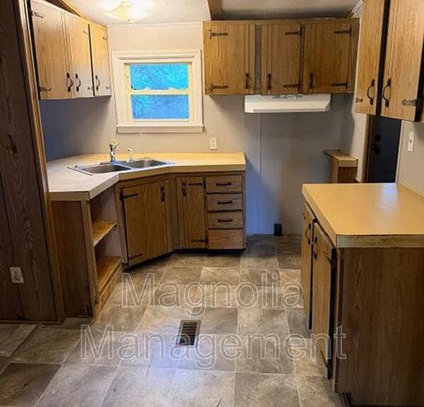 897 Faulkner Town Rd — Photo 5