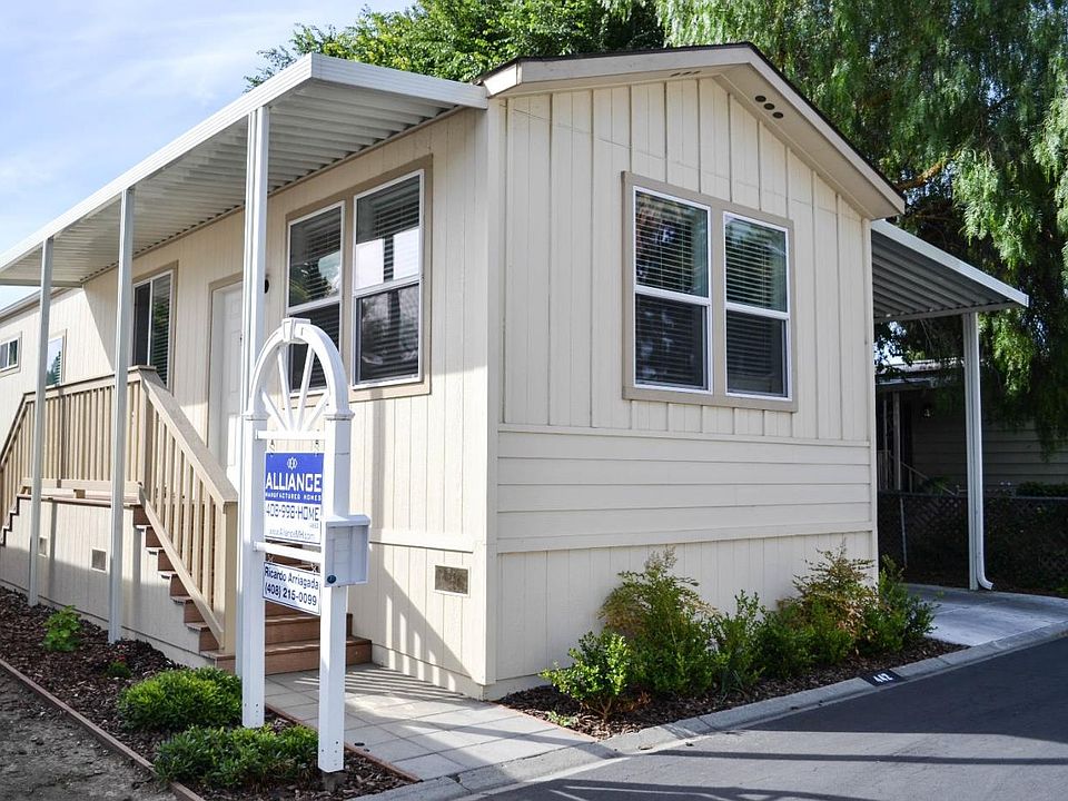 1st image of 442 Shorewood Ln