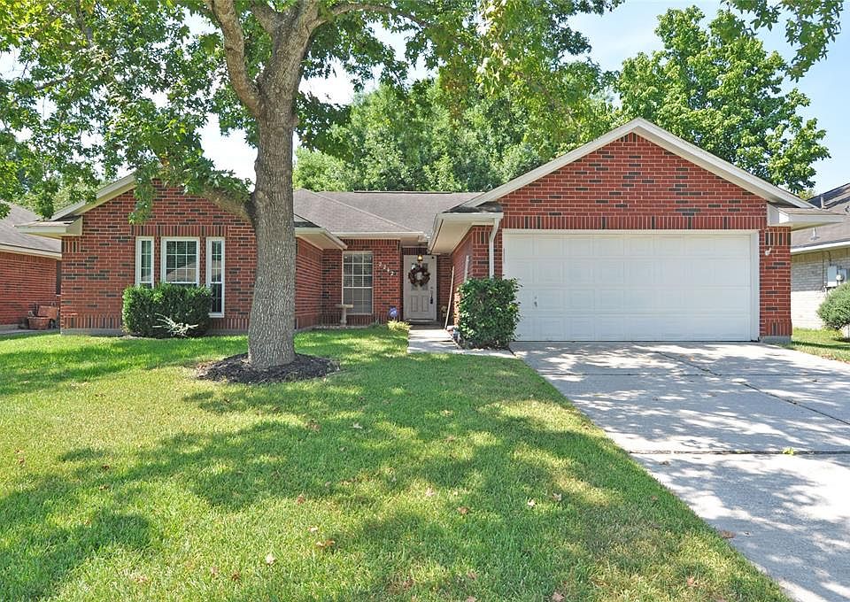1st image of 2242 Sherwood Hollow Ln
