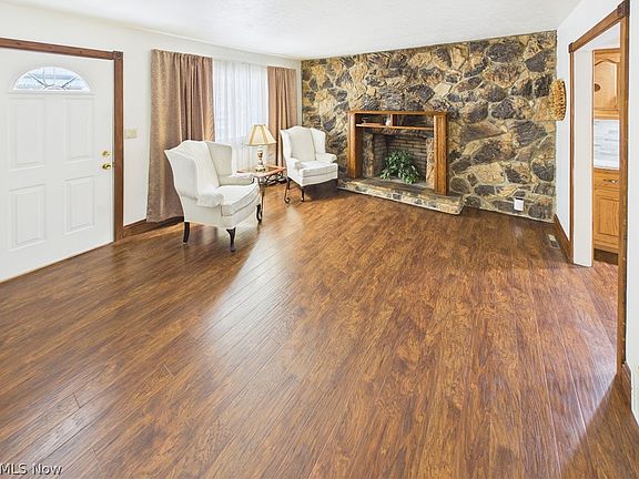 4th image of 704 23rd St