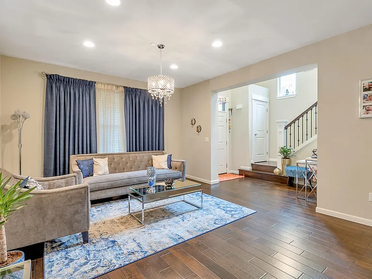 18248 NE 111th St — Photo 3