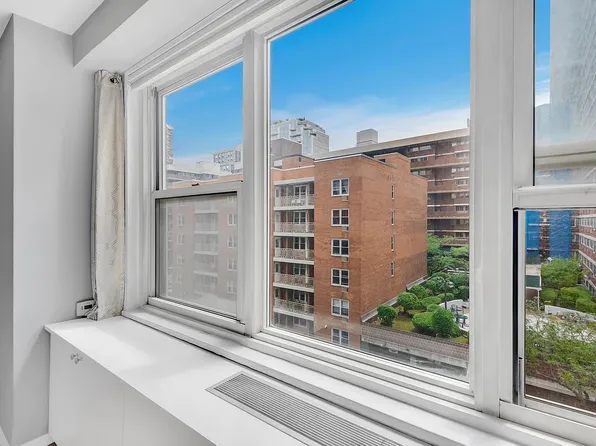 305 East 24th Street 5S image 3 of 6