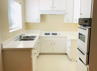2102 W 157th St APT 9, Gardena, CA 90249