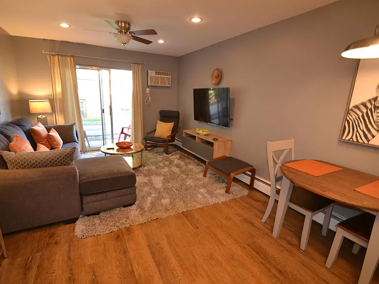 4815 Reading Rd #8 — Photo 7