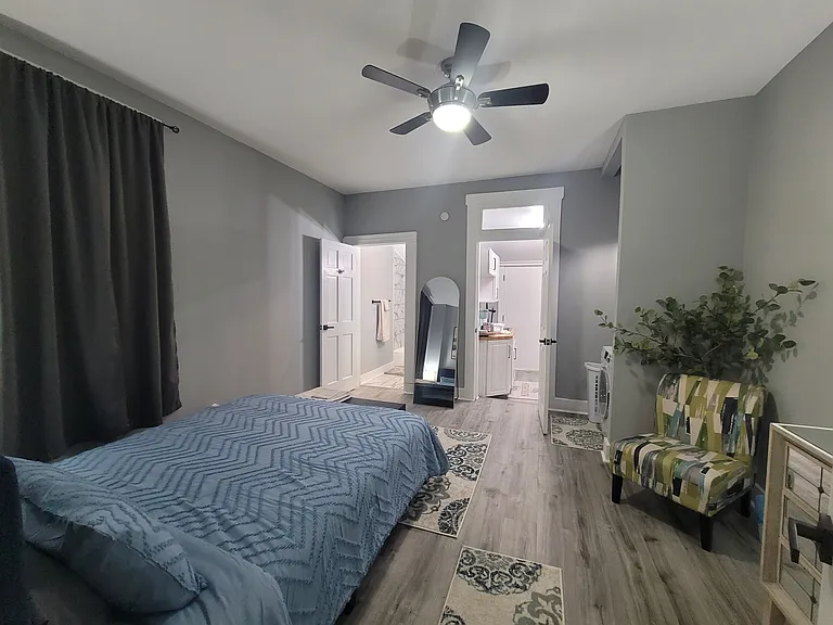 2818 N Capitol Ave #2 — Photo 10