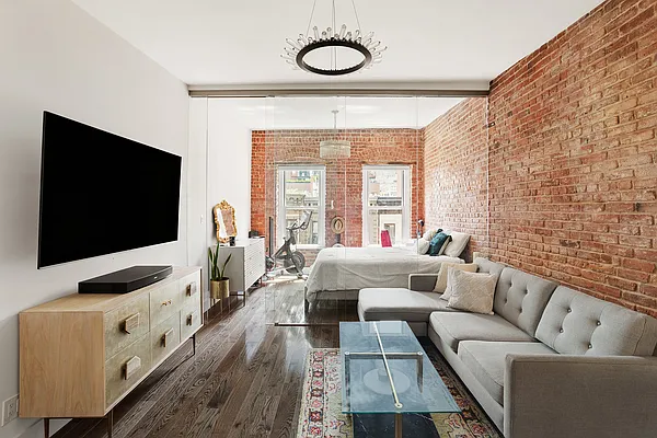 Rented by Compass | media 7