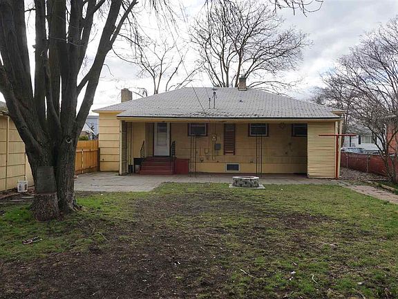 4th image of this home