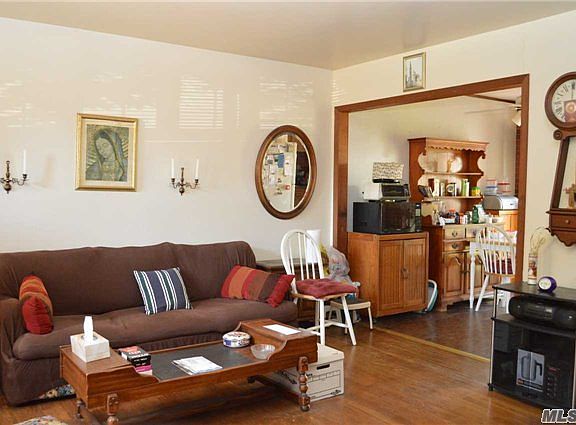 5th image of 17 Franklin Ave