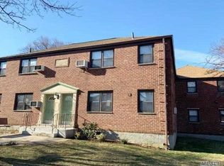 24590 62nd Ave, Douglaston, NY 11362