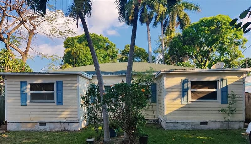 1st image of 909 Tequesta St #909