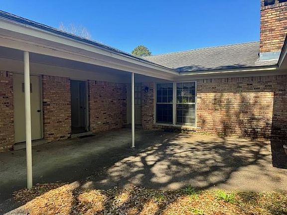 3rd image of 6417 Pinehurst Run