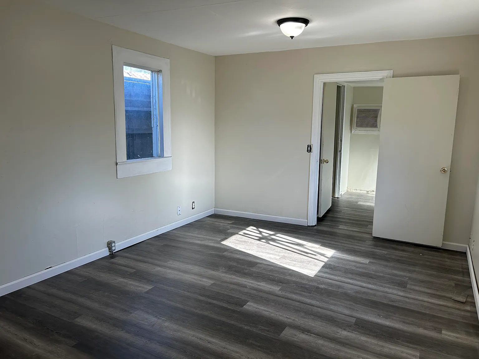1 bed, $950 — Photo 2