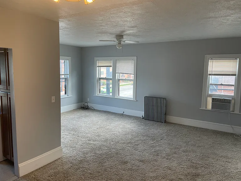Belle Apartments — Photo 9