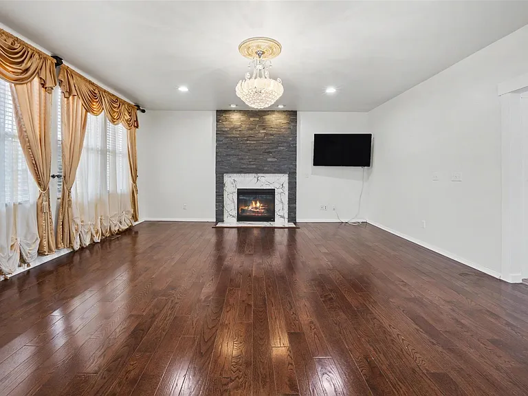 49184 Gracechurch Rd — Photo 20