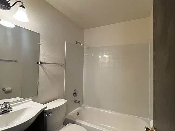 4th image of 465 Fairview Ave SE #16015446
