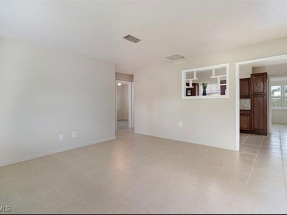 4th image of 12937 4th St