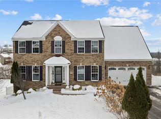 107 Vista Ct, Oakdale, PA 15071