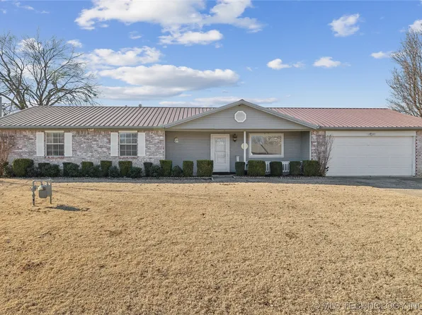 710 Kiowa St, Hartshorne, OK 74547