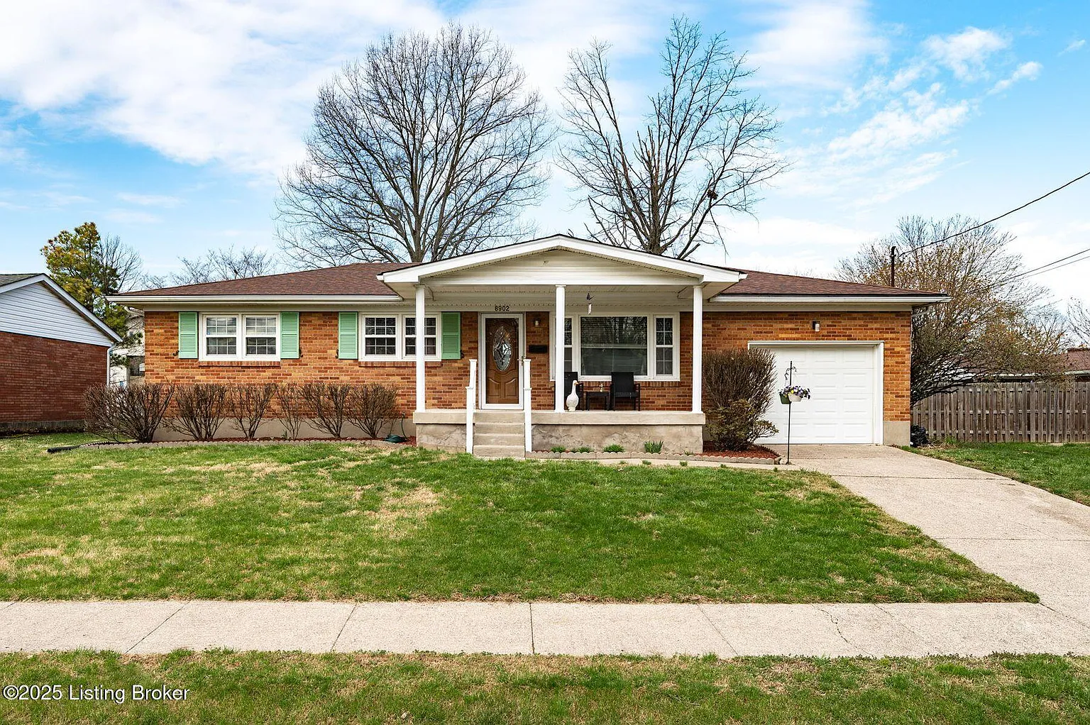 8902 Cottingham Way photo 1