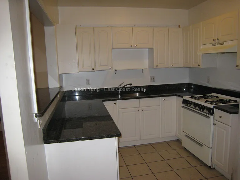 54 Egmont St #1 — Photo 26