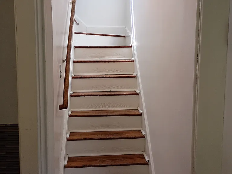 186 Selvage Ave — Photo 8