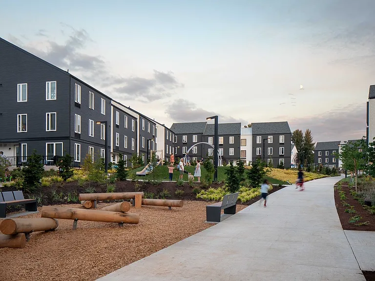 Mahonia Crossing Apartments I — Photo 14