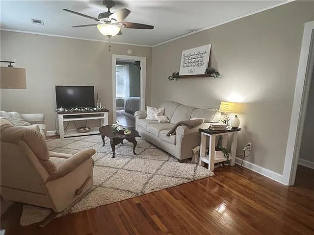 1828 Wycoff St — Photo 10