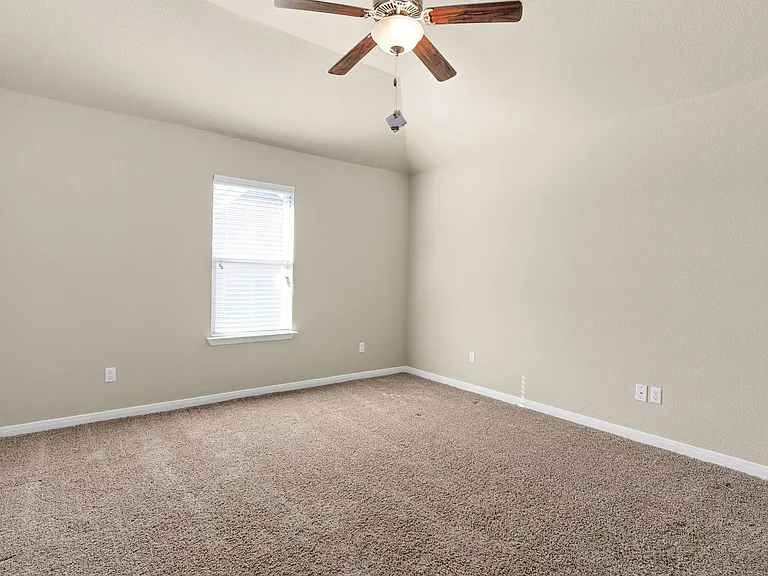 3320 Addison St — Photo 15
