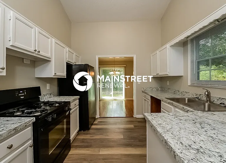 8443 Cedar Creek Rdg — Photo 7