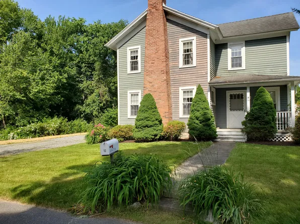 12 Maple Dr, Monroe, CT 06468