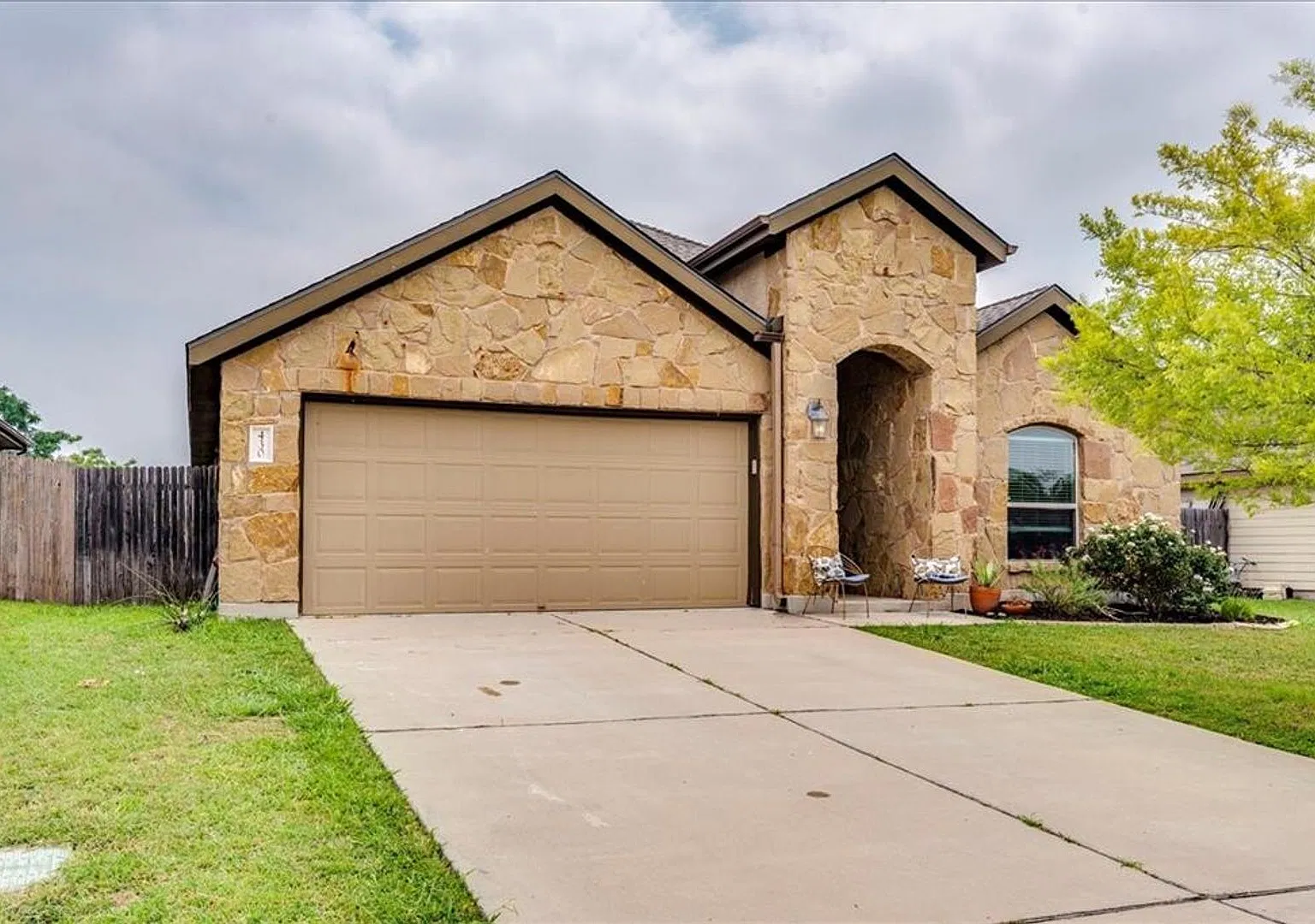 430 Dragon Ridge Rd, Buda, Texas 78610 — Photo 2