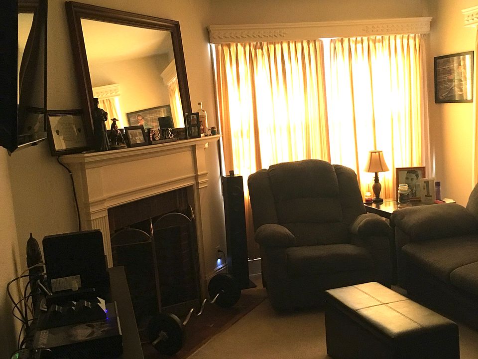 Living room. 