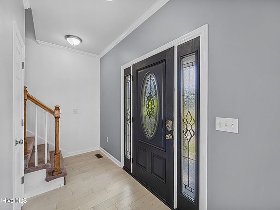 4th image of 139 Bayshore Drive
