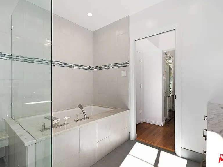 486 Denslow Ave — Photo 23
