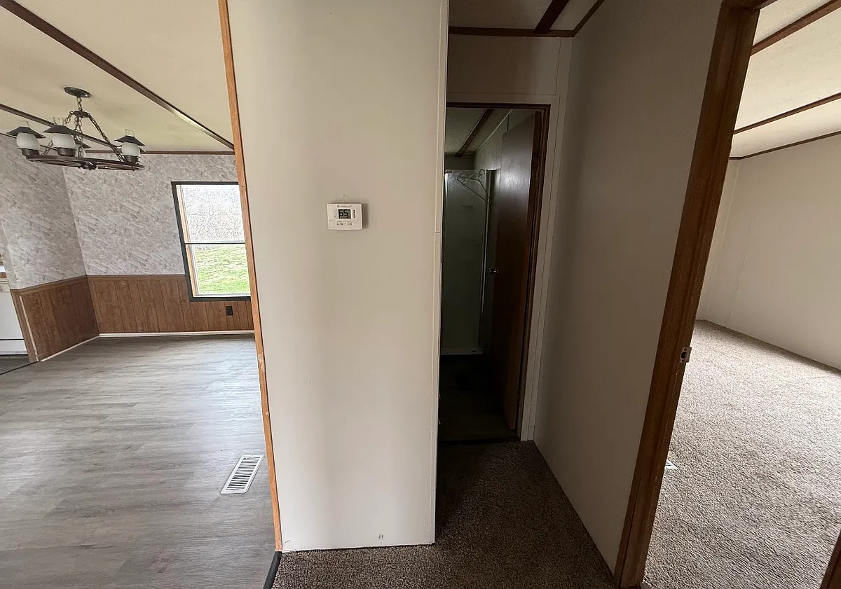 Building Photo - 2569 Park Cir #13