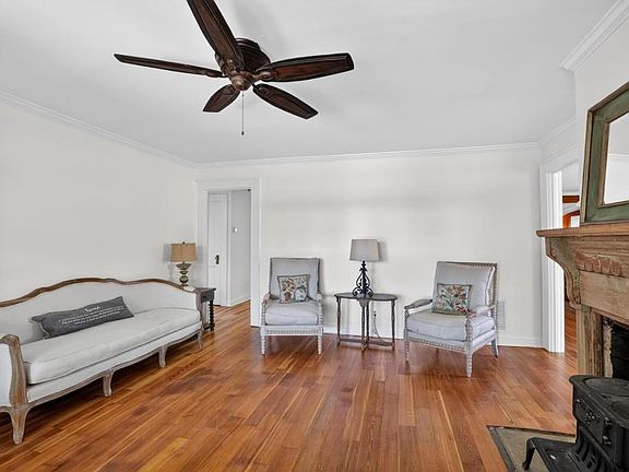 5th image of 1060 Birmingham Rd