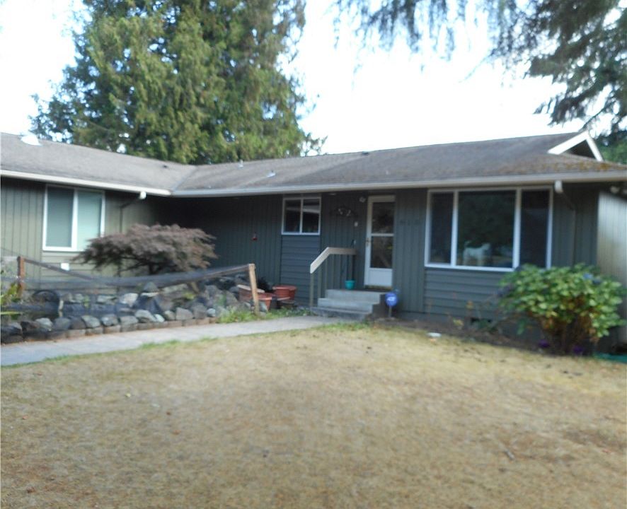 1st image of 815 103rd Dr SE