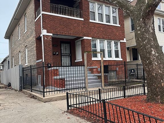 2nd image of 10739 S Wabash Ave