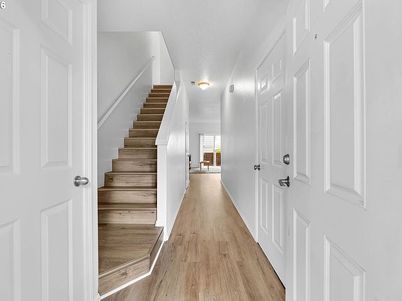 2nd image of 6103 NE 33rd Cir