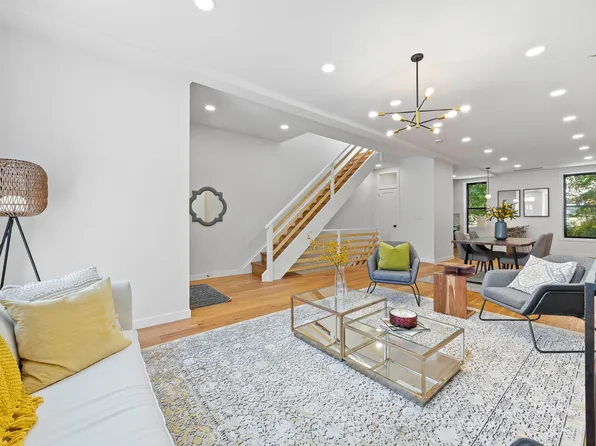 537 Halsey Street image 17 of 38