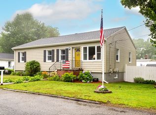 5 2nd St, Wakefield, MA 01880